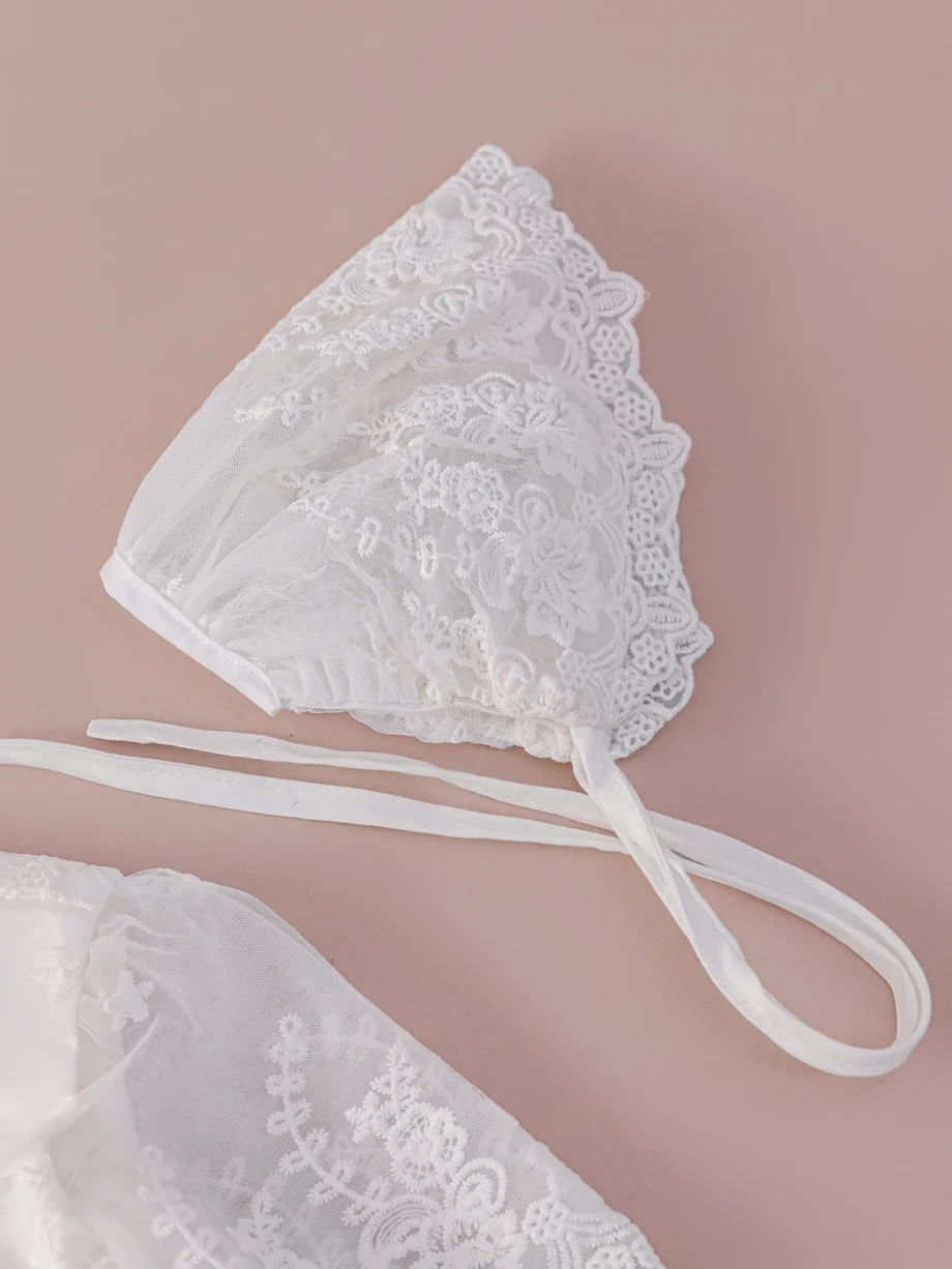 High Quality White Lace Gauze Dress is Suitable for a Baby Girl's Christening Birthday Party